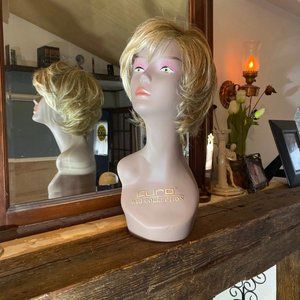 Mannequin Bust